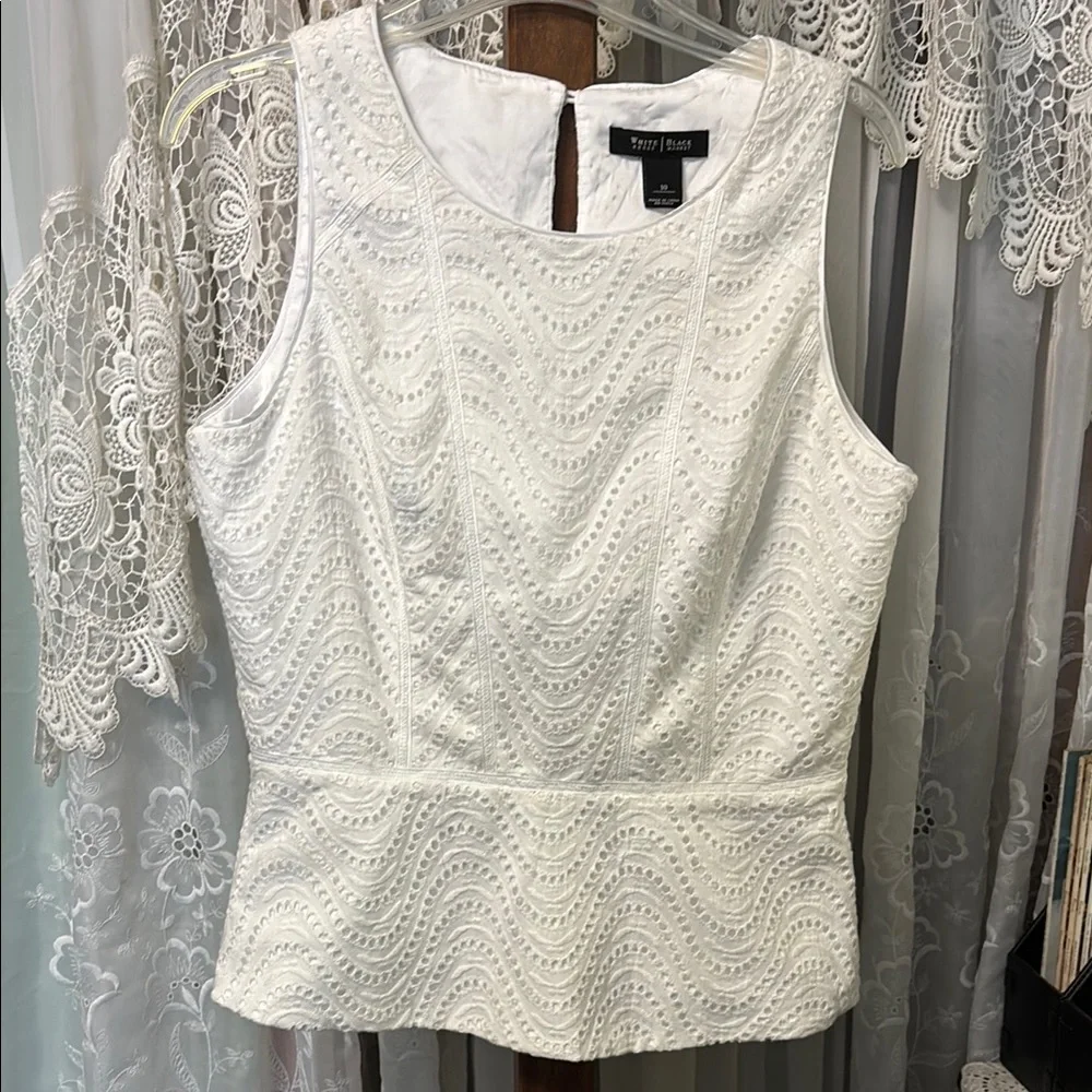 White House Black Market Fitted Cotton Eyelet Peplum Top Sz 10 NWT